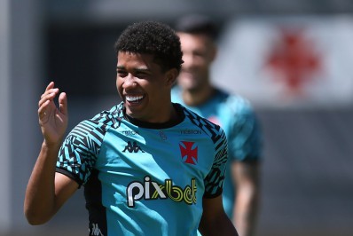 Clube inglês teria formalizado proposta por promessa do Vasco