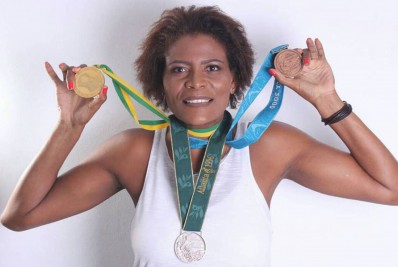 Medalhista olímpica denuncia racismo: 'Tinham quatro táxis e nenhum me levou'