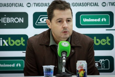 Presidente do Goiás critica SAF do Botafogo: 'Já entrou em crise, tem salário atrasado, o CEO pediu demissão'