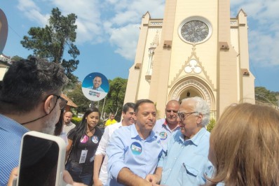 Em campanha pelo interior, Rodrigo Neves faz visita a Teresópolis