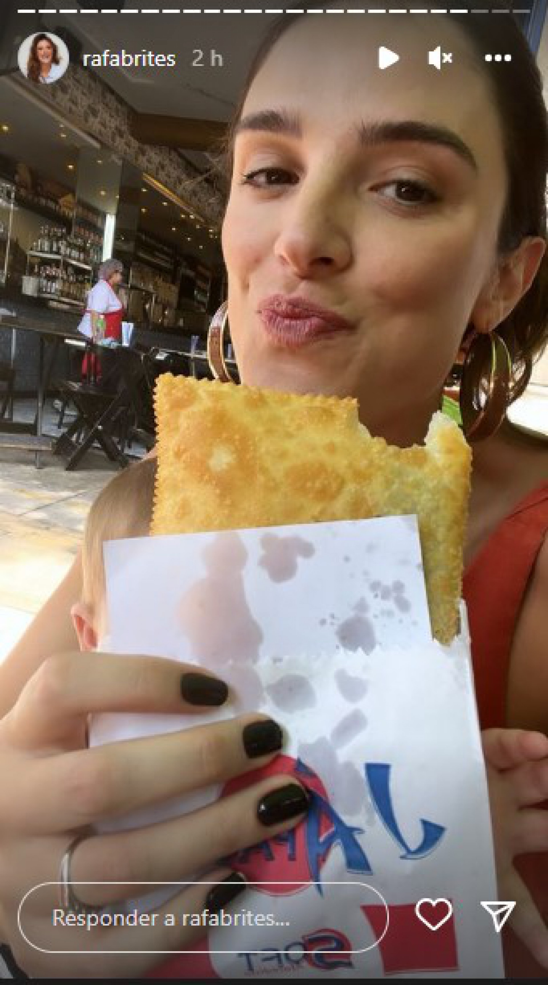 Rafa Brites leva filhos para a feira - Reprodução/Internet