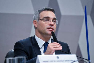 André Mendonça diverge da maioria e vota para restabelecer piso da enfermagem