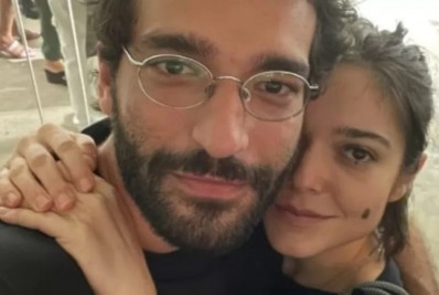 A fila andou! Humberto Carrão está 'conhecendo' a atriz Bella Camero