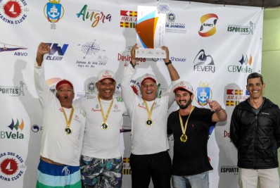 Bruschetta, de Ubatuba (SP), é bicampeão Brasileiro durante a Semana de Vela de Angra dos Reis