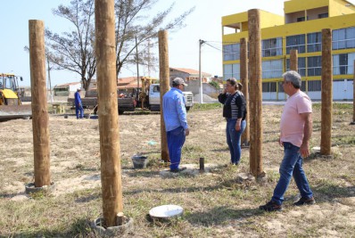 Obras de revitalização da orla de praia são retomadas e prazo de conclusão é de sete meses