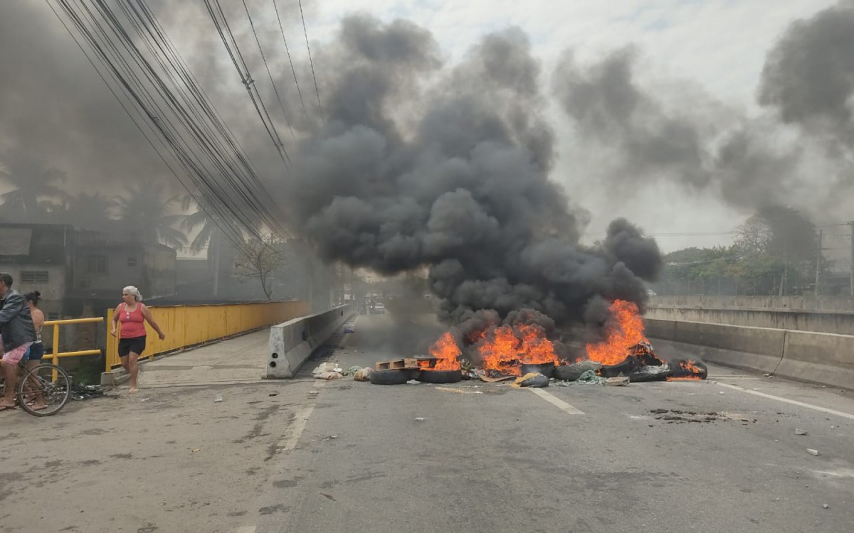 Familiares e amigos de Vanderson realizam manifestações na Avenida Presidente Dutra - Divulgação