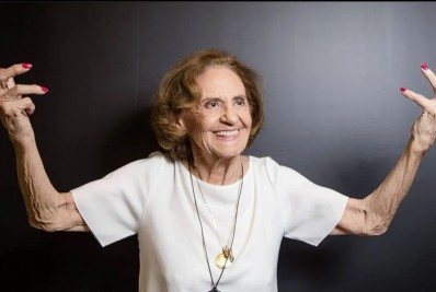 Laura Cardoso completa 95 anos e é parabenizada por famosos