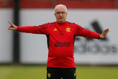 Flamengo deverá esperar fim da temporada para fazer proposta de renovação a Dorival