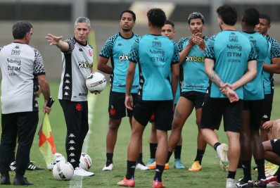 Em má fase, Quintero terá maior concorrência no Vasco após o jogo contra o Náutico