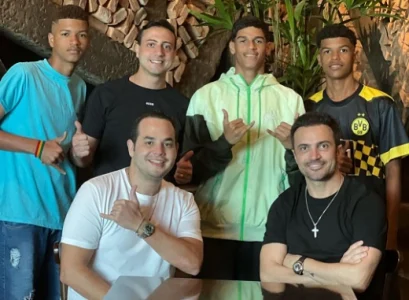 Empresário do Luva de Pedreiro revela motivo da pausa do influencer, mas garante: 'Ele vai voltar'