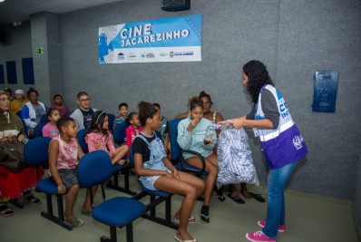 Primeira sala de cinema do Jacarezinho é inaugurada