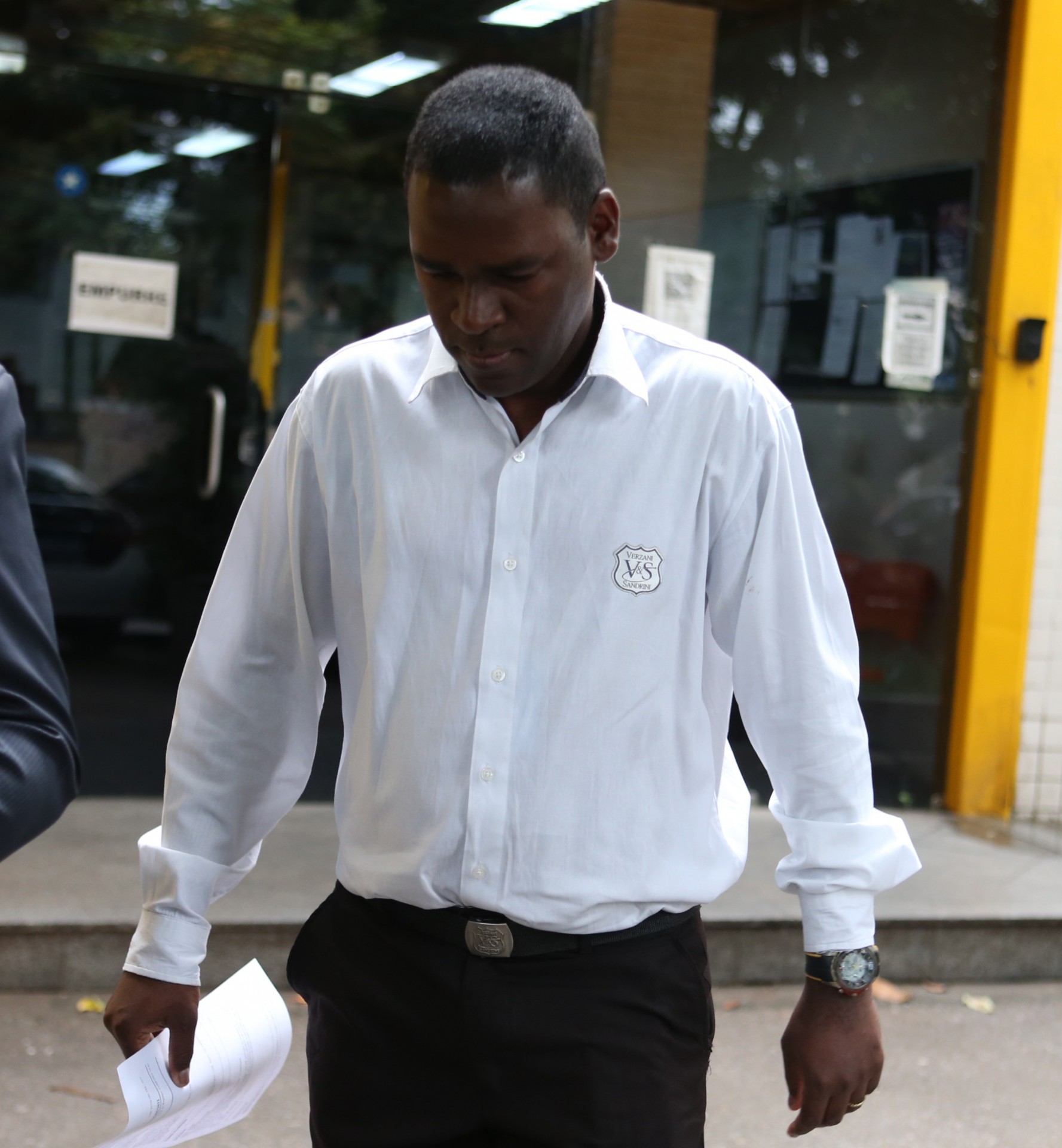 O seguran&ccedil;a, Manuel dos Santos Henrique, prestou depoimento na 32&deg; DP, na Taquara