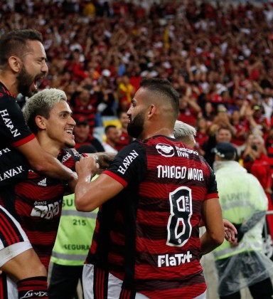 Jogo entre Fluminense e Flamengo quebra recorde de live no