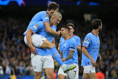Com gol acrobático de Halland, City vence de virada o Dortmund na Liga dos Campeões