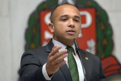 Deputados pedem cassação de Douglas Garcia na Alesp após ofensas à jornalista Vera Magalhães