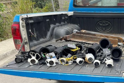 PM apreende câmeras usadas por criminosos para monitorar ações da Polícia, em Belford Roxo