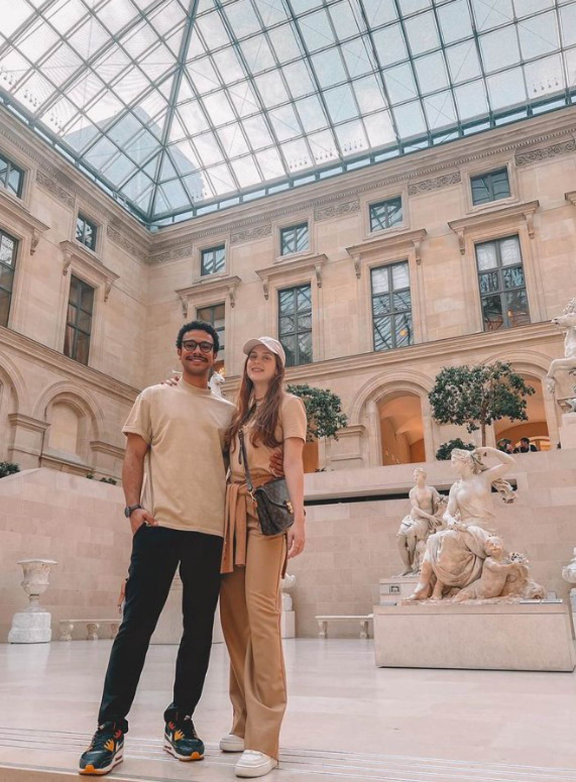 Sérgio Malheiros e Sophia Abrahão abrem álbum de viagem a Paris - Reprodução/Instagram