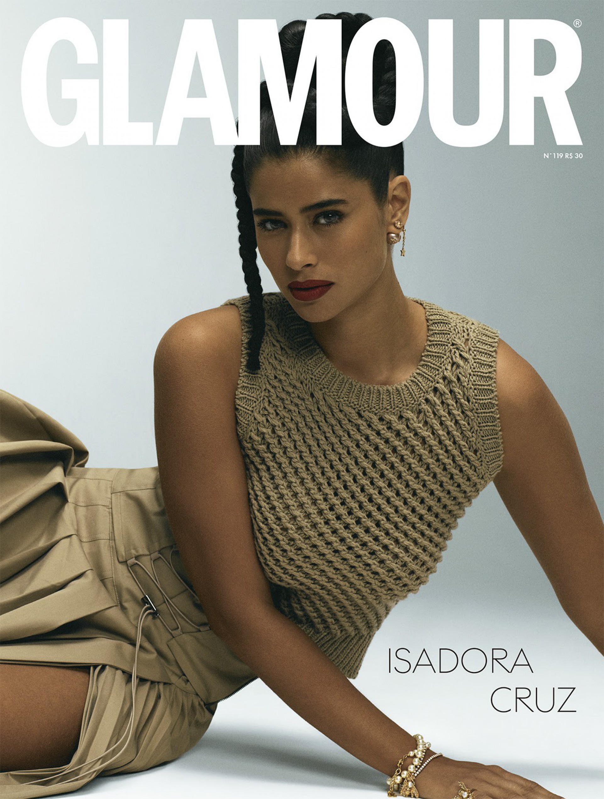 Isadora Cruz estampa capa da revista 'Glamour' de setembro - Divulgação