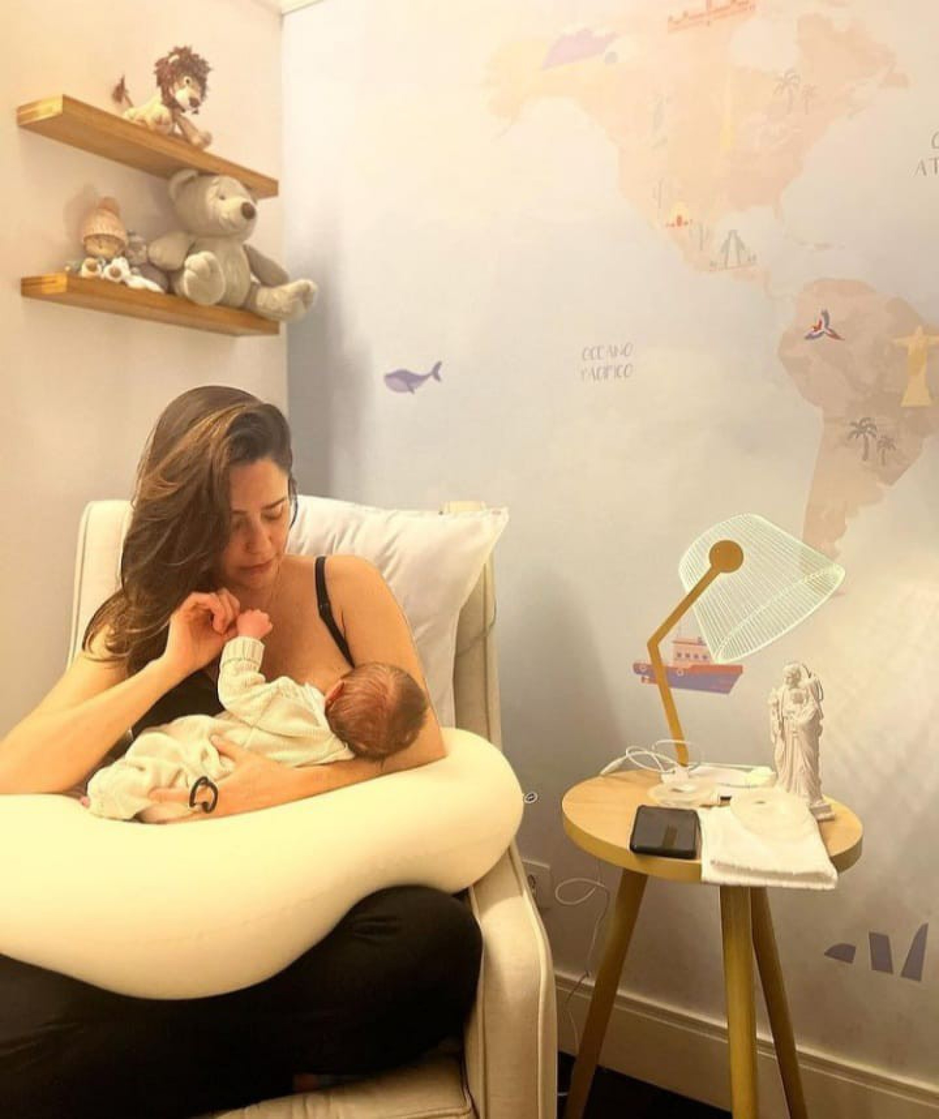 Fernanda Vasconcelos com o filho Romeo, fruto da relação com Cássio Reis  - Reprodução/Instagram 