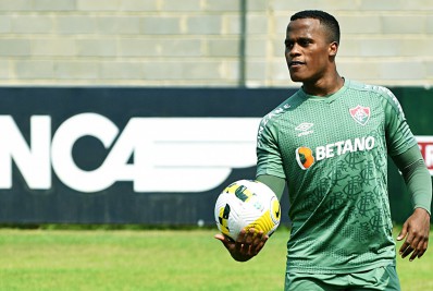 Arias fica de fora da lista de convocados da Colômbia e não corre o risco de desfalcar o Fluminense