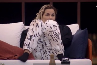 'A Fazenda 14': Deolane conta aos peões quanto ganha por postagens no Instagram