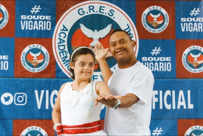 Acadêmicos de Vigário Geral terá casal de mestre-sala e porta-bandeira com síndrome de down 
