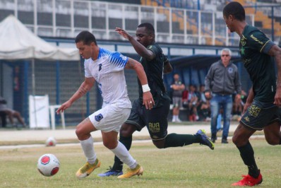 Pérolas Negras perde de virada para Portuguesa-RJ