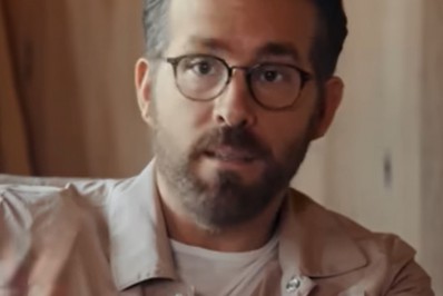 Ryan Reynolds descobre pólipo ao fazer colonoscopia para campanha de conscientização