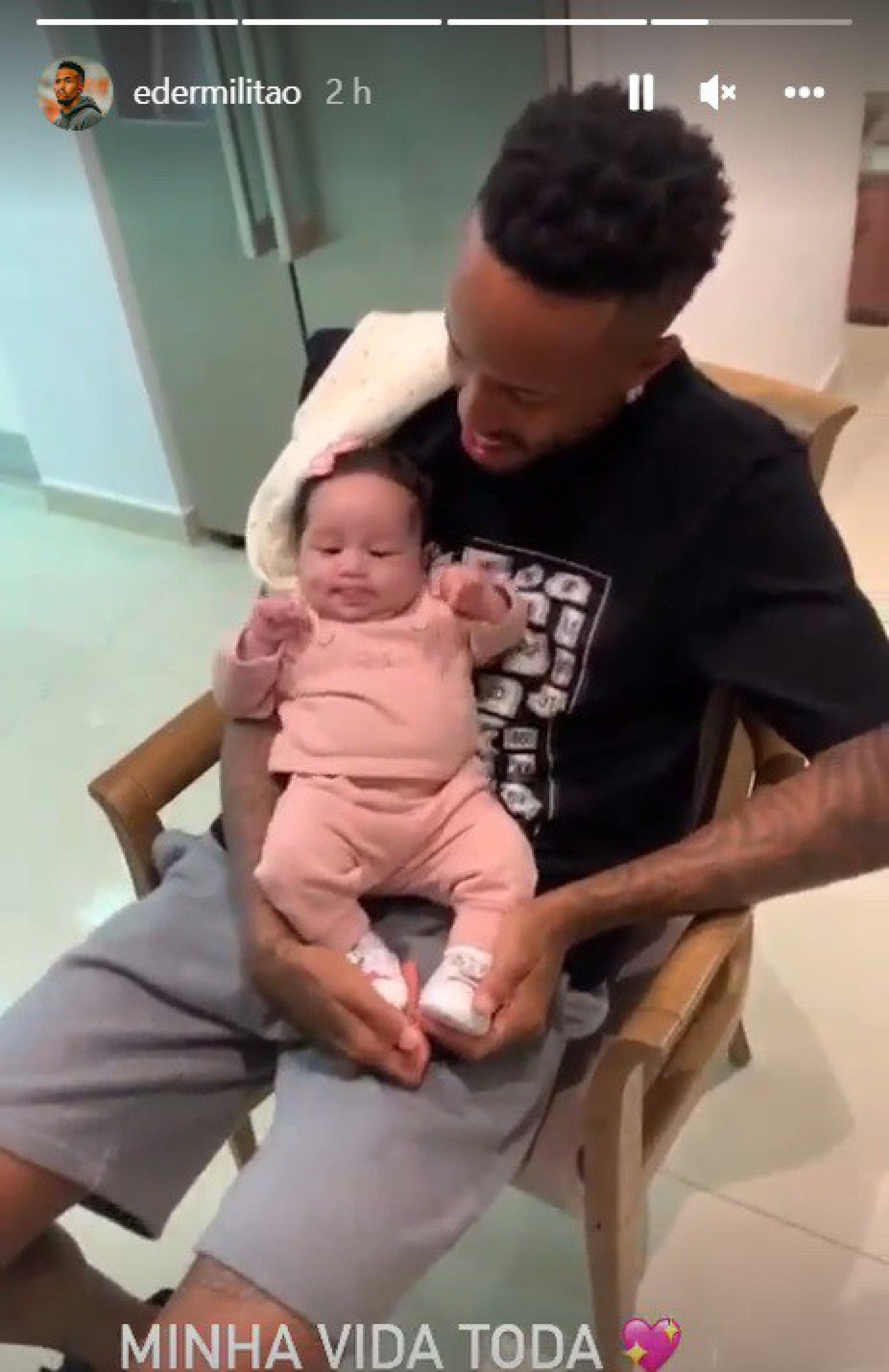 Eder Militão posa com a filha, Cecília - Reprodução Internet