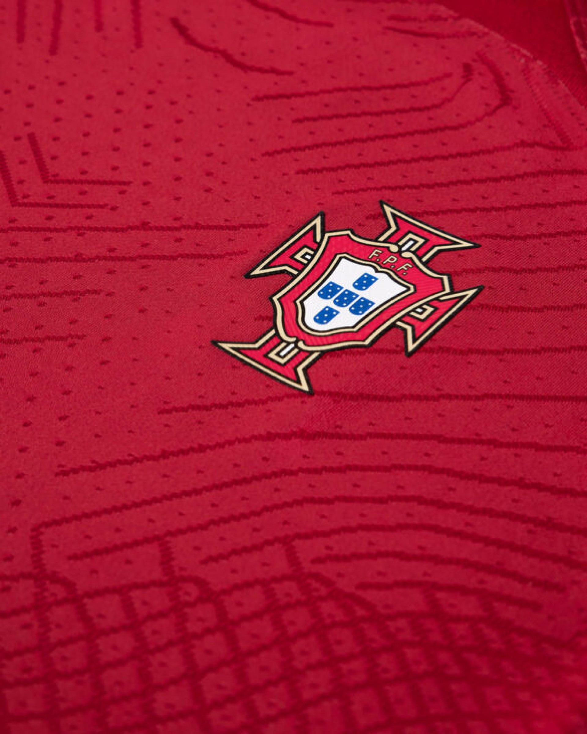Detalhes no uniforme principal de Portugal - Divulgação