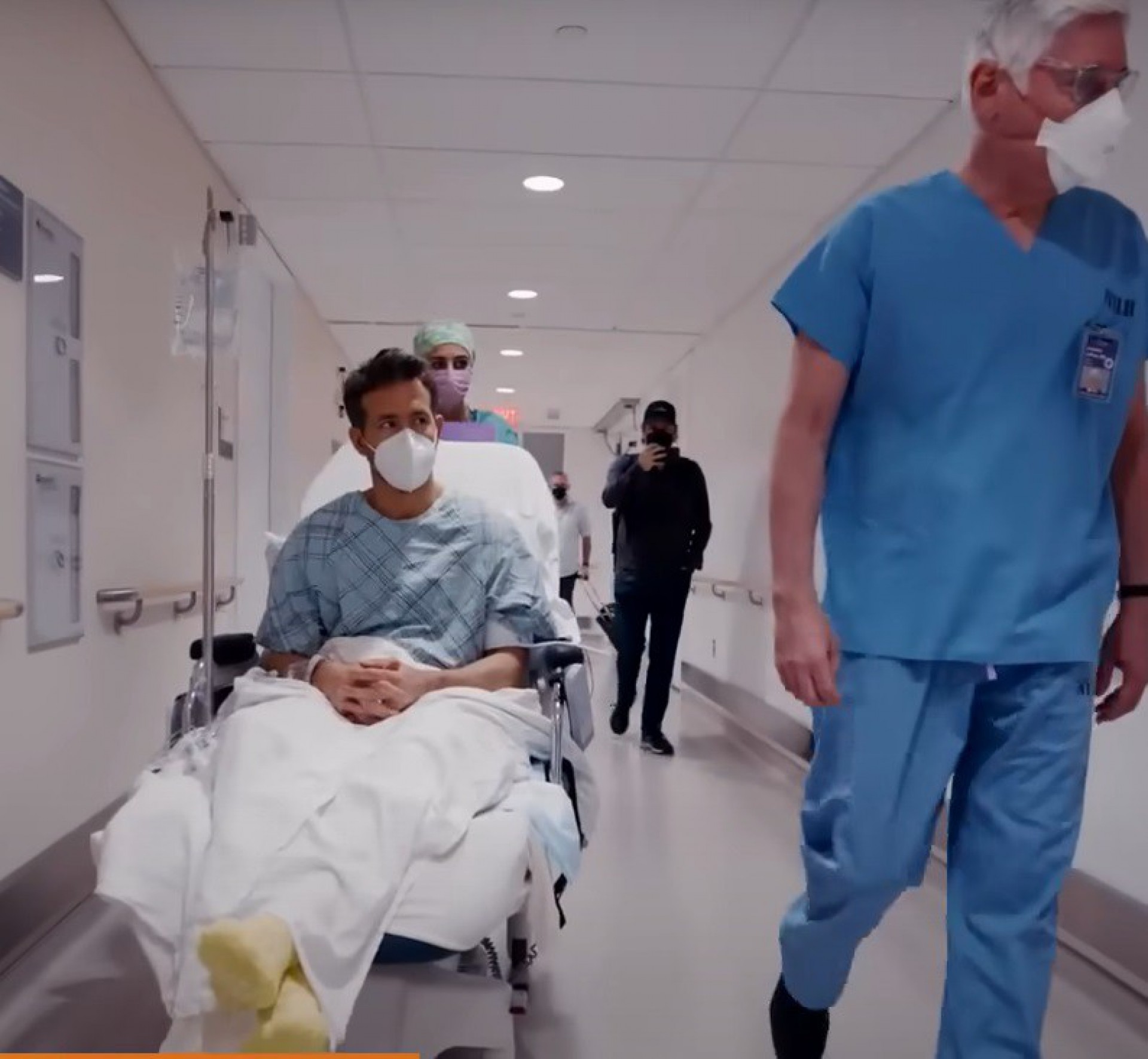 Ryan Reynolds faz colonoscopia e descobre pólipo - Reprodução de vídeo