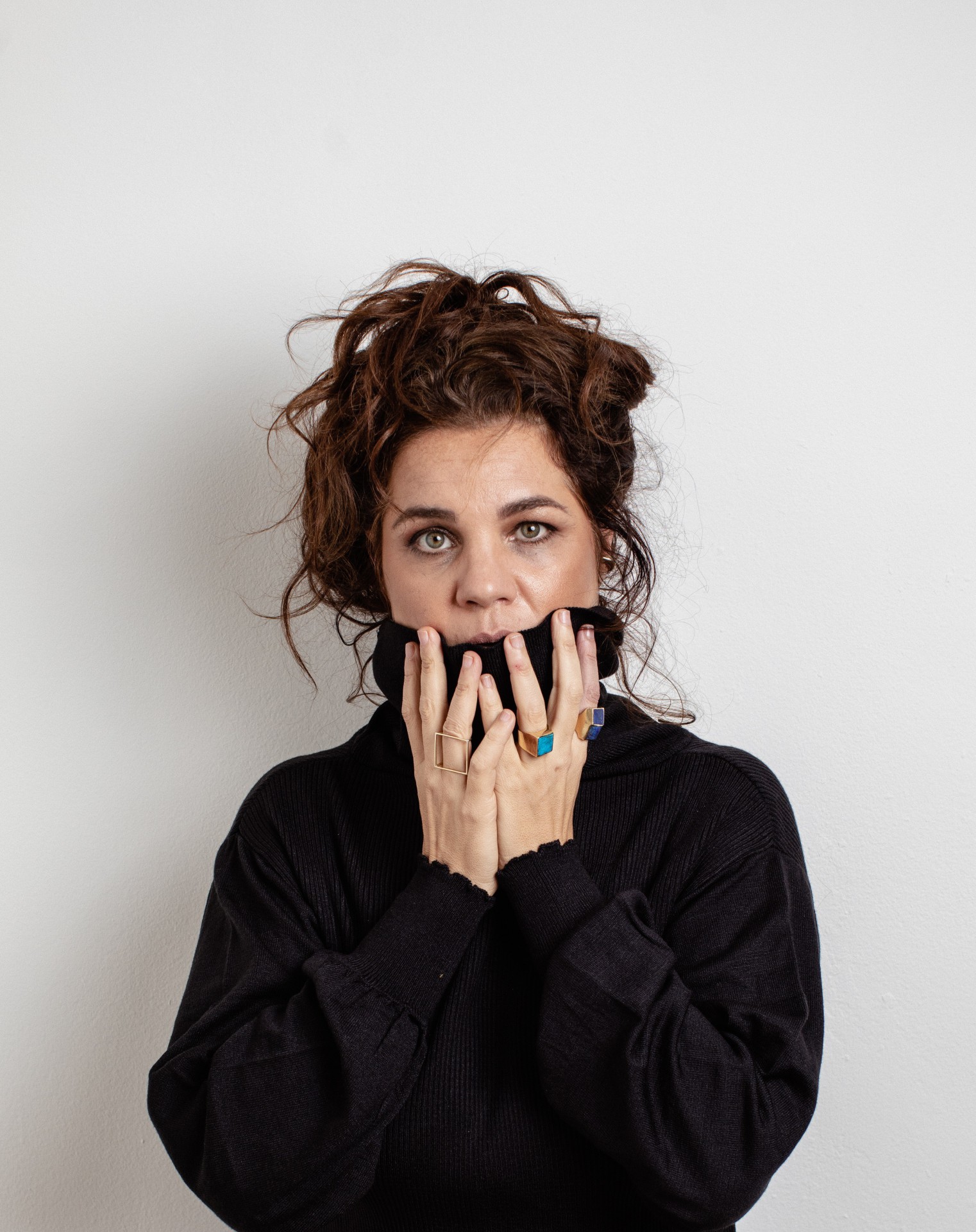 Isabel Teixeira brilha como Maria Bruaca em 