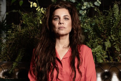 'Sou uma pessoa livre pra escolher o que quero viver', afirma Isabel Teixeira