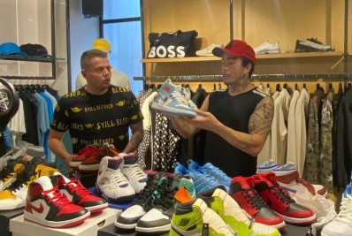 Whindersson Nunes gasta R$ 60 mil em tênis para presentear fãs em show