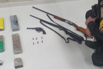 PM prende dois traficantes e apreende armas em Nova Friburgo
