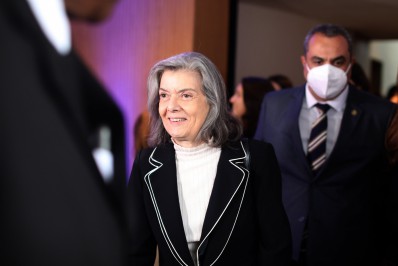 Ministra manda derrubar site que atribui a Bolsonaro 'ameaça' ao País