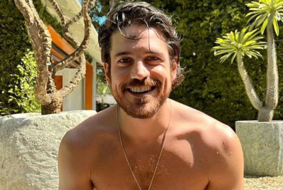 Marco Pigossi surge sem camisa na web e fãs reagem: 'Coisa linda'