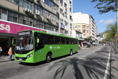 Paes reforça que ônibus e BRTs serão novamente gratuitos no segundo turno
