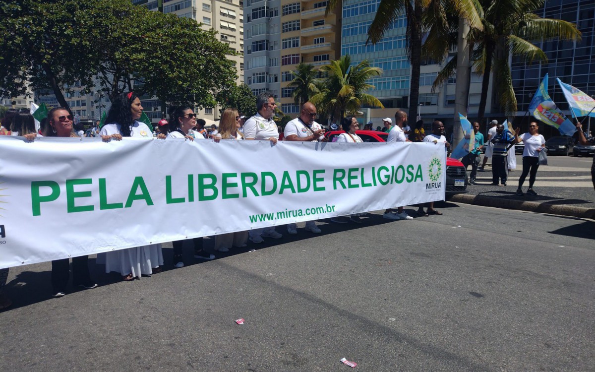 Praia de Copacabana &eacute; palco de Caminhada em Defesa da Liberdade Religiosa