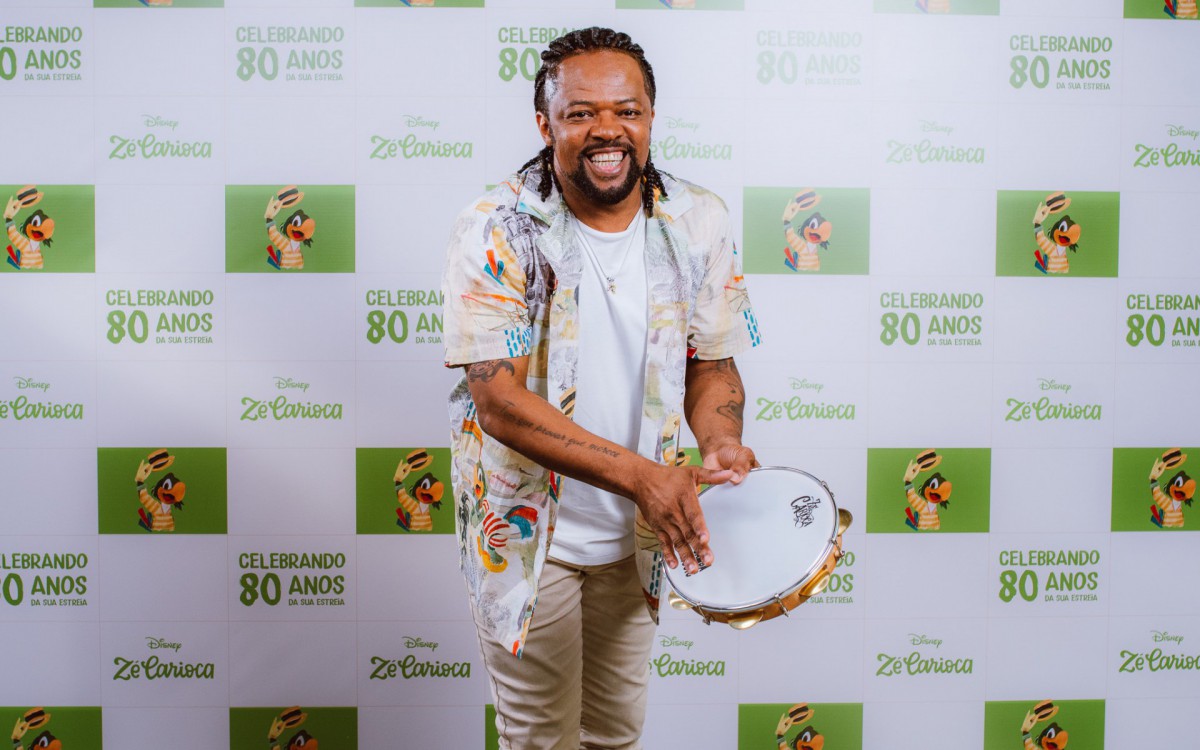 Xande de Pilares canta m&uacute;sica em comemora&ccedil;&atilde;o pelos 80 anos do Z&eacute; Carioca - Divulga&ccedil;&atilde;o/Brunini