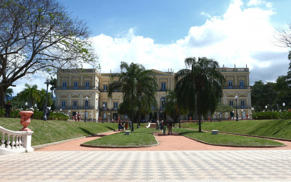 Jardins do Museu Nacional - Cleber Mendes