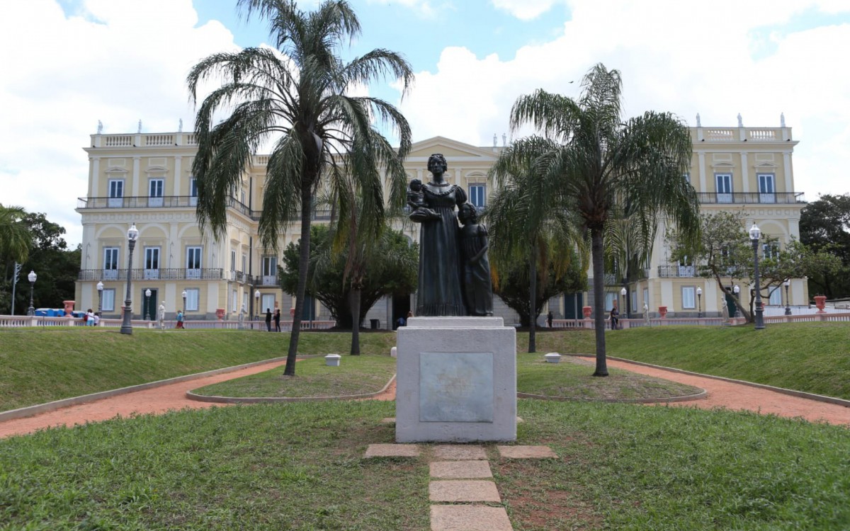 Fachada do Palácio de São Cristóvão, sede do Museu Nacional, foi restaurada - Cleber Mendes
