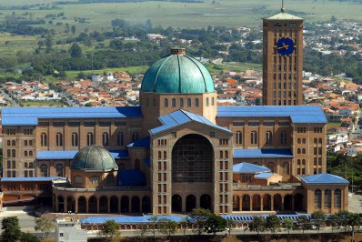 Santuário de Aparecida espera 150 mil fiéis em festa da padroeira  após pandemia