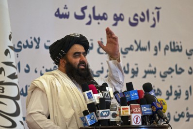 Afeganistão confirma troca de prisioneiros entre Estados Unidos e talibãs