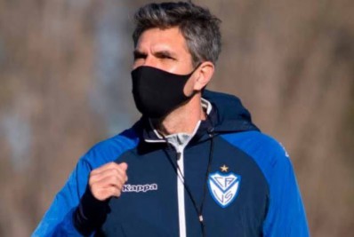 Santos avalia a contratação de técnico argentino, ex-Vélez Sarsfield