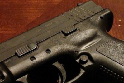 Criança de três anos mata a mãe após disparar arma de fogo acidentalmente