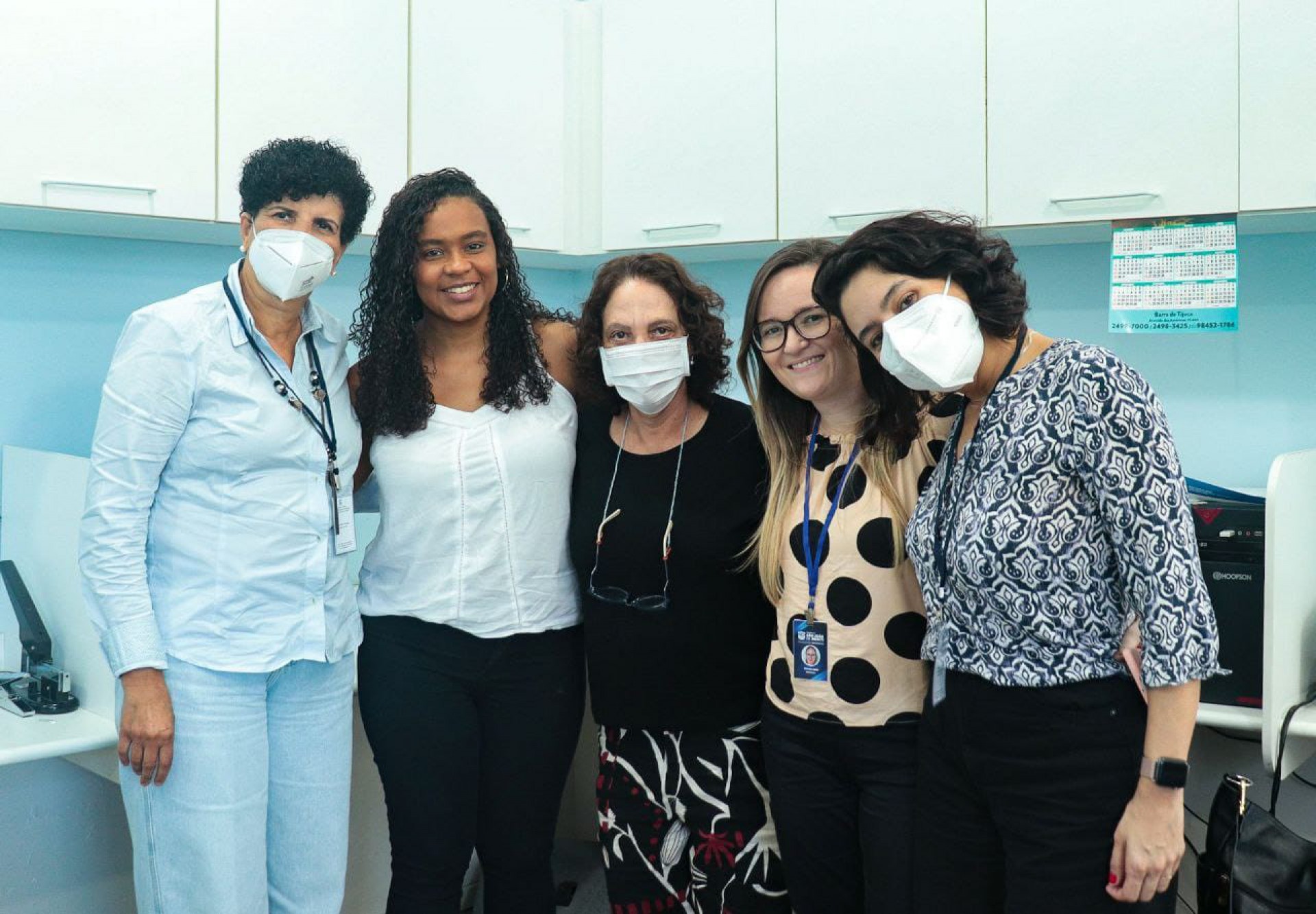 Da esquerda para a direita: Ana Izabel Pereira, enfermeira e representante do estado; D&eacute;bora Souza, enfermeira; Rosane Azevedo, coordenadora do Programa IST; Amanda Duarte, coordenadora do programa de combate &agrave; tuberculose e Pryscilla Souza,  assistente social e representante do estado - Divulga&ccedil;&atilde;o