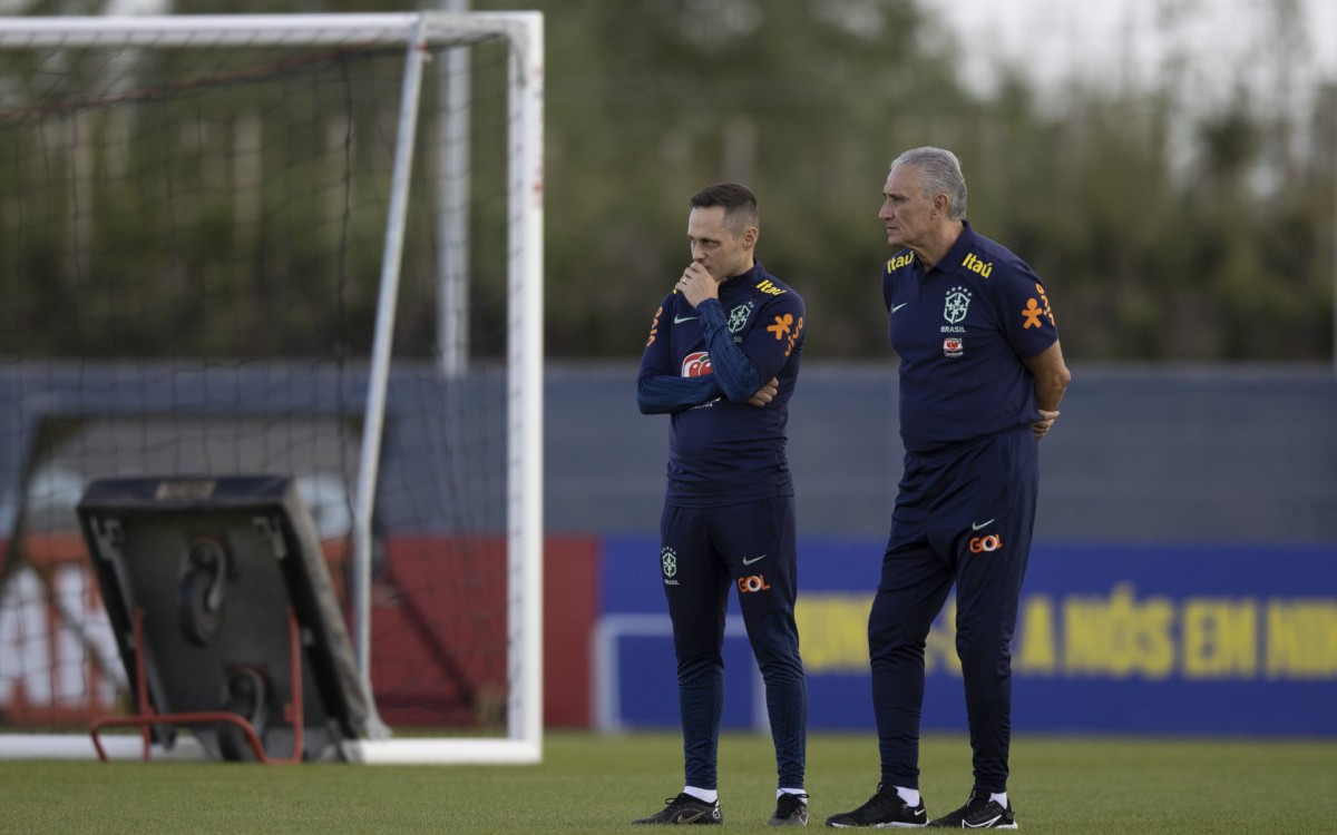 Tite em treino da seleção brasileira