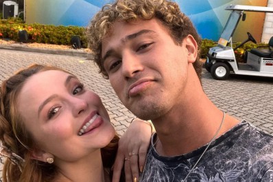 Larissa Manoela recebe apoio do namorado após diagnóstico de ovário policístico