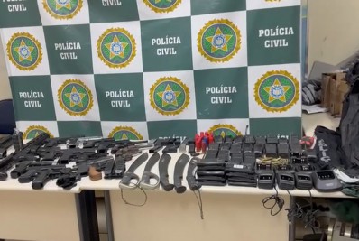 Polícia apreende armas e munições em esconderijo da milícia no Terreirão
